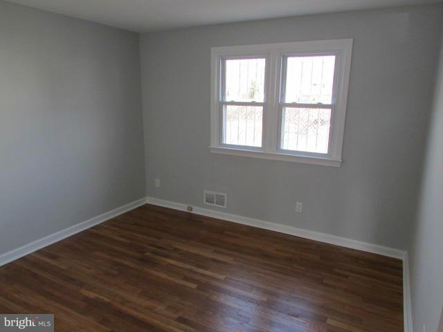 2404 Amherst Road Hyattsville, MD 20783 - Photo 5 of 14 Bedroom