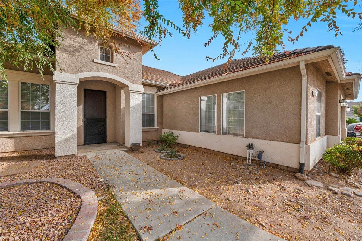 849 Megan Avenue Clovis, CA 93611 - Photo 2 of 53 a front view of a house with a yard