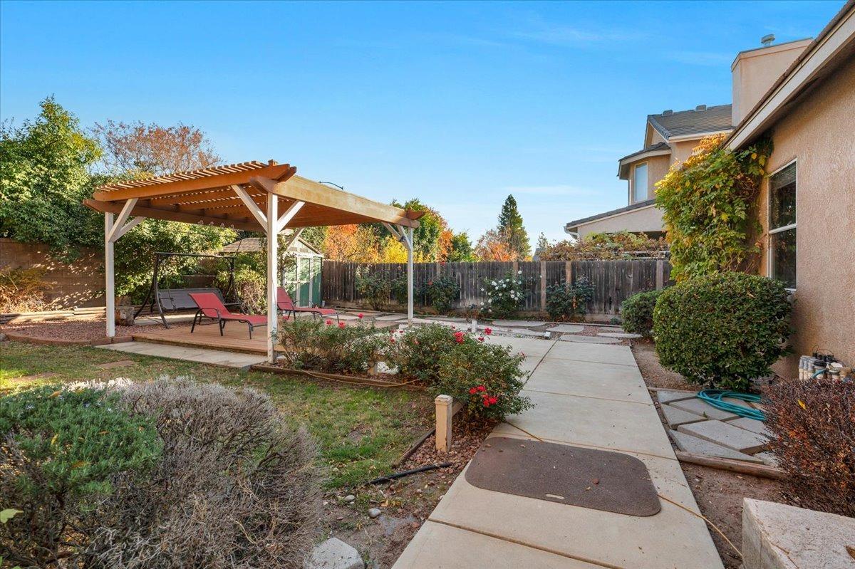 849 Megan Avenue Clovis, CA 93611 - Photo 28 of 53 a view of a park with potted plants