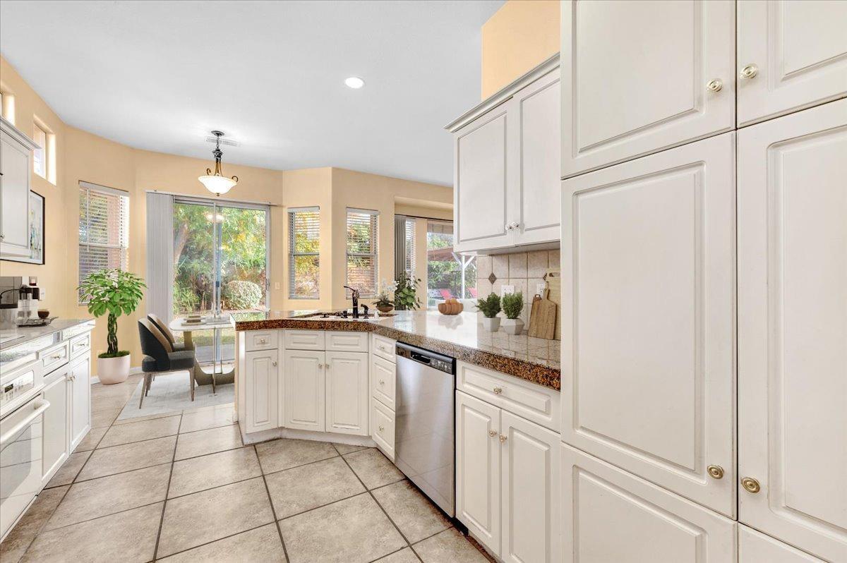 849 Megan Avenue Clovis, CA 93611 - Photo 47 of 53