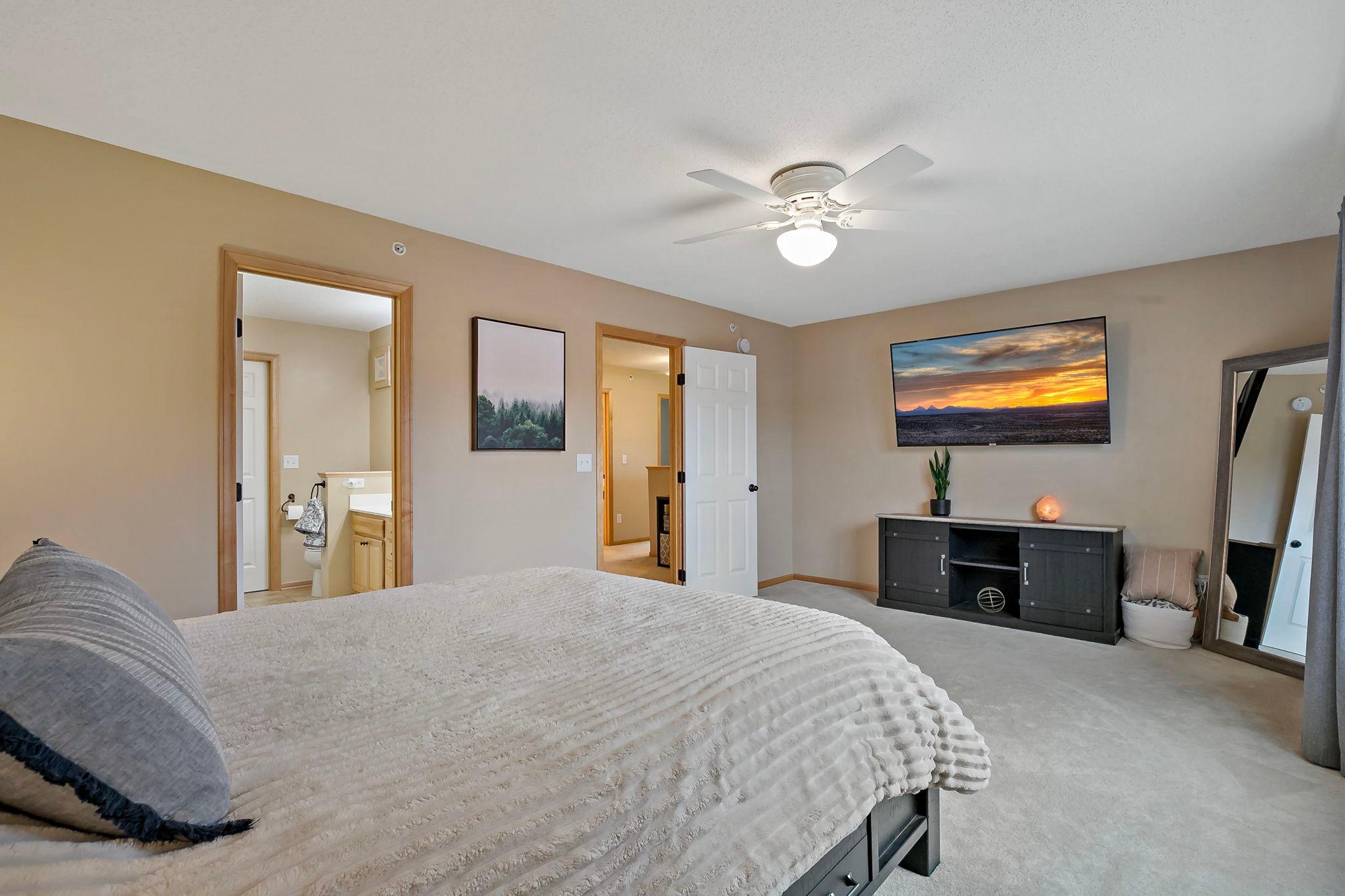 1944 Commonwealth Boulevard, Unit 4 Chanhassen, MN 55317 - Photo 23 of 35