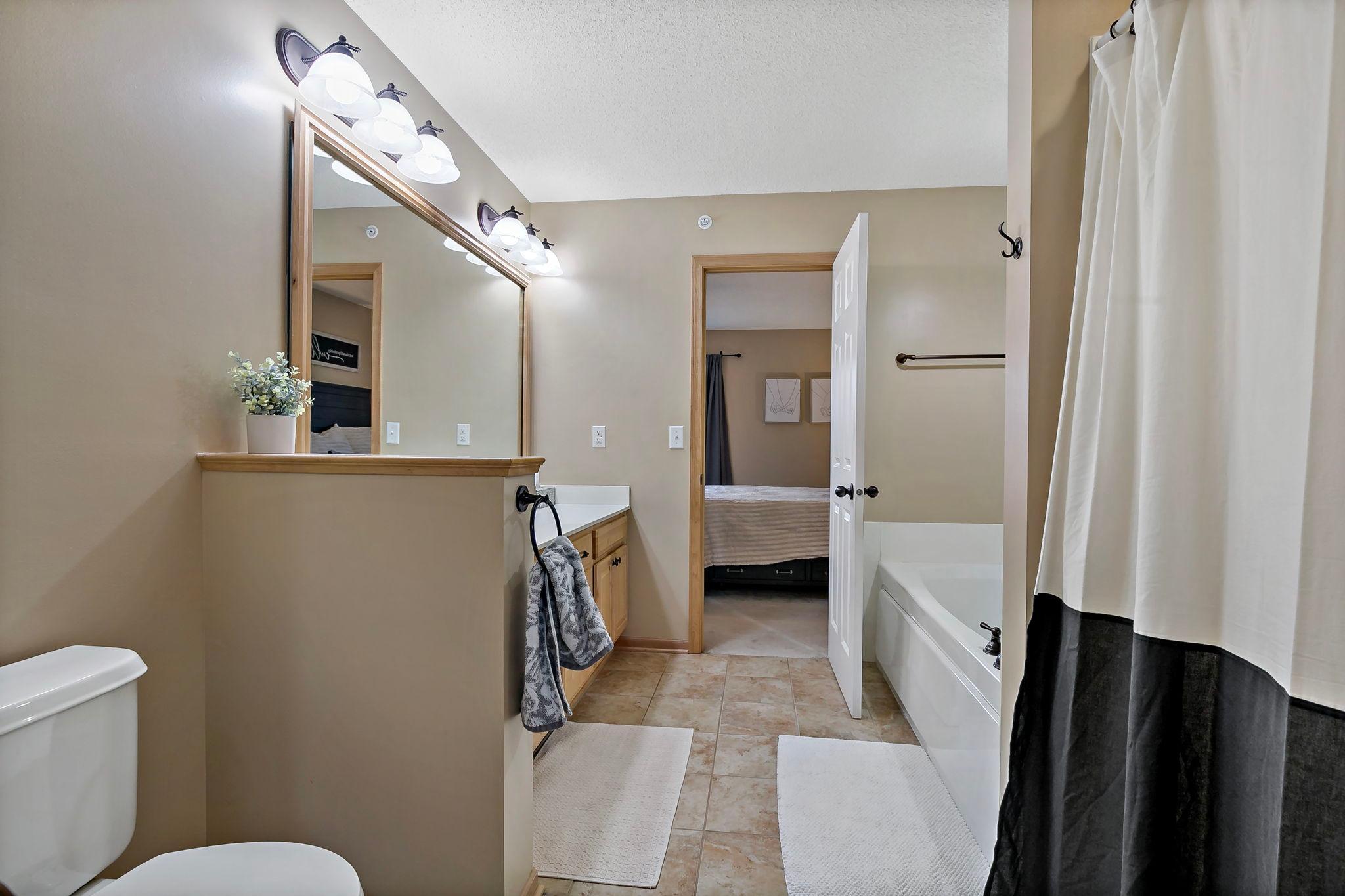 1944 Commonwealth Boulevard, Unit 4 Chanhassen, MN 55317 - Photo 25 of 35