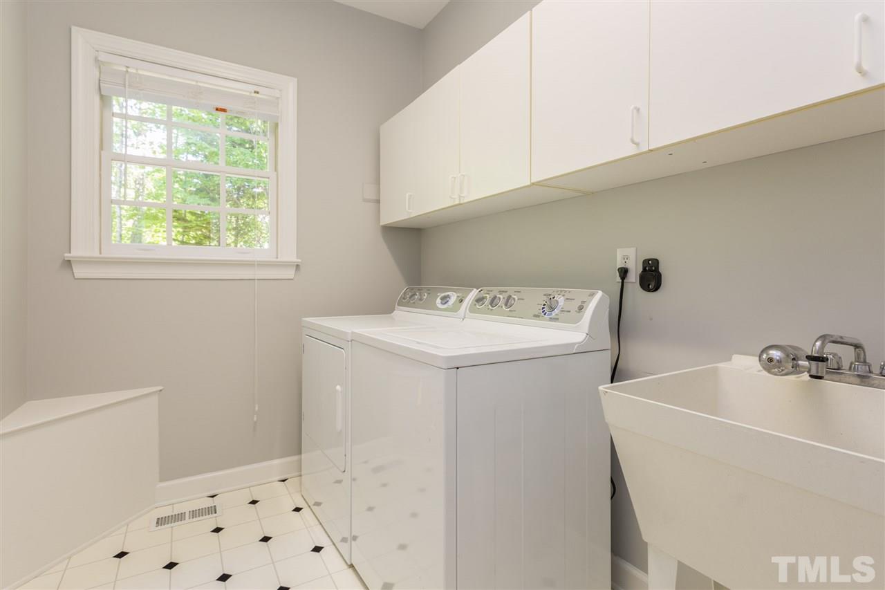 10008 Quillstone Court Raleigh, NC 27613 - Photo 14 of 25 Gallery Image 14