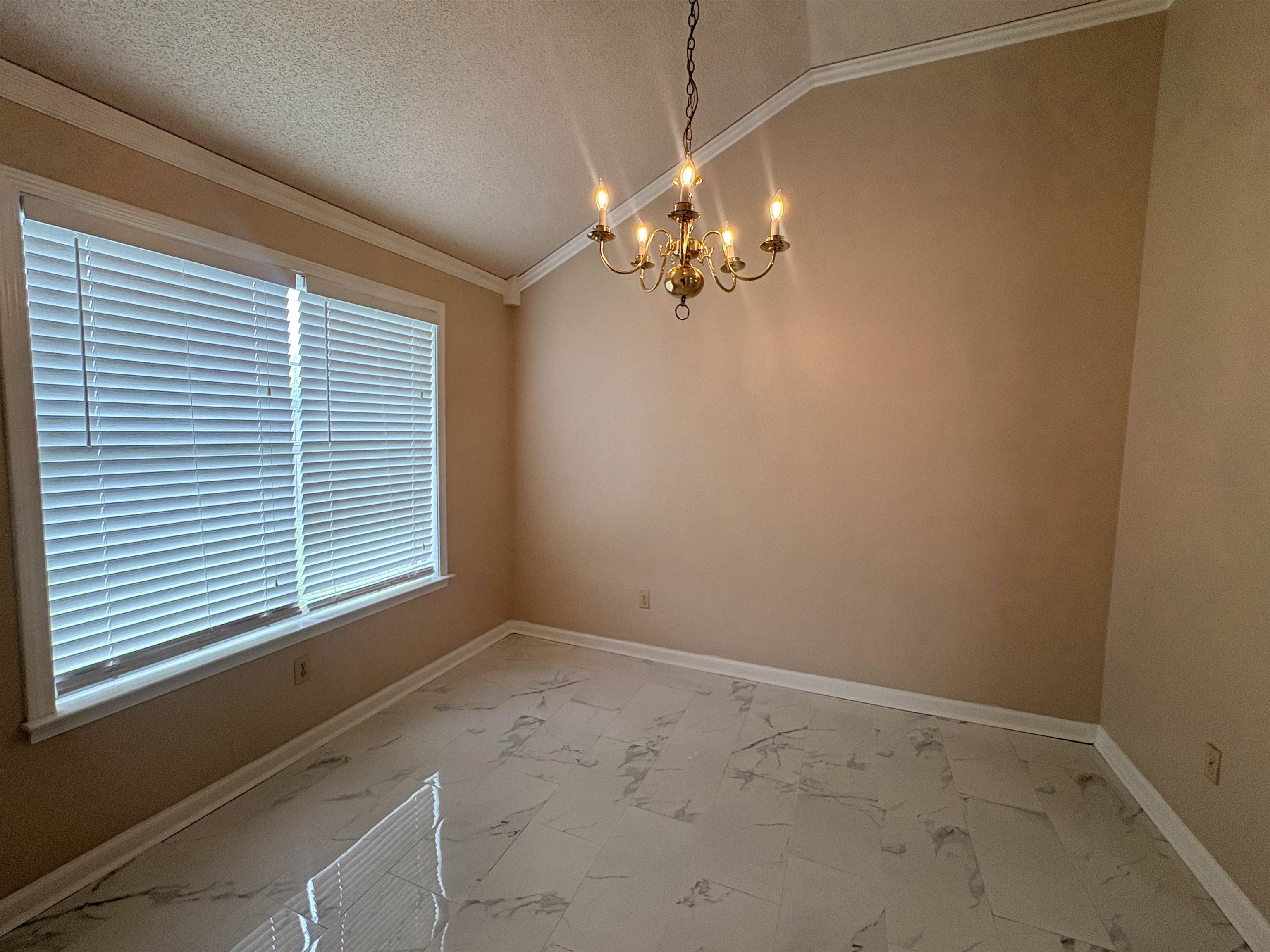 390 North Ericson Road Cordova, TN 38018 - Photo 7 of 23