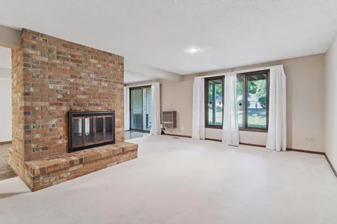 $299,900 | 6713 West 82nd Street, Bloomington, MN 55438