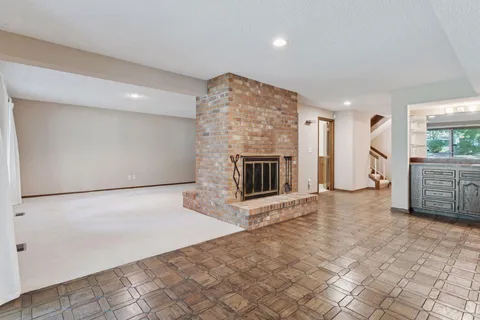 $299,900 | 6713 West 82nd Street, Bloomington, MN 55438