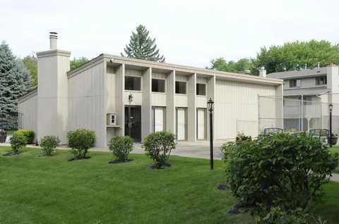 $299,900 | 6713 West 82nd Street, Bloomington, MN 55438