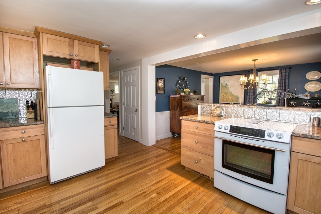 14 Jackson Road Scituate, MA 02066 - Photo 5 of 20