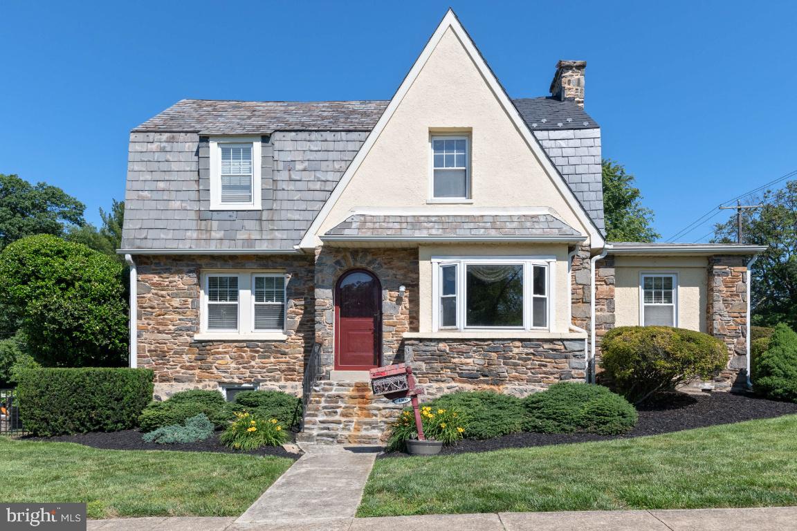 1300 Ridge Road Catonsville, MD 21228 - Photo 2 of 39 Classic home w slate roof