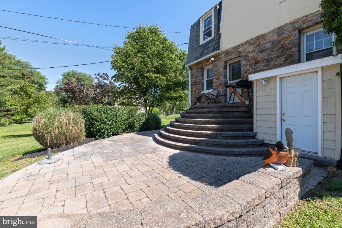 1300 Ridge Road Catonsville, MD 21228 - Photo 15 of 39