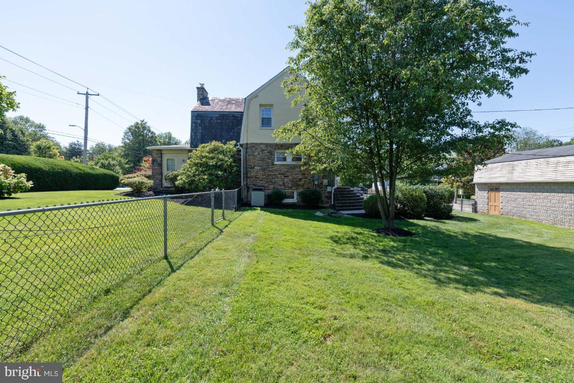 1300 Ridge Road Catonsville, MD 21228 - Photo 37 of 39 HUGE property
