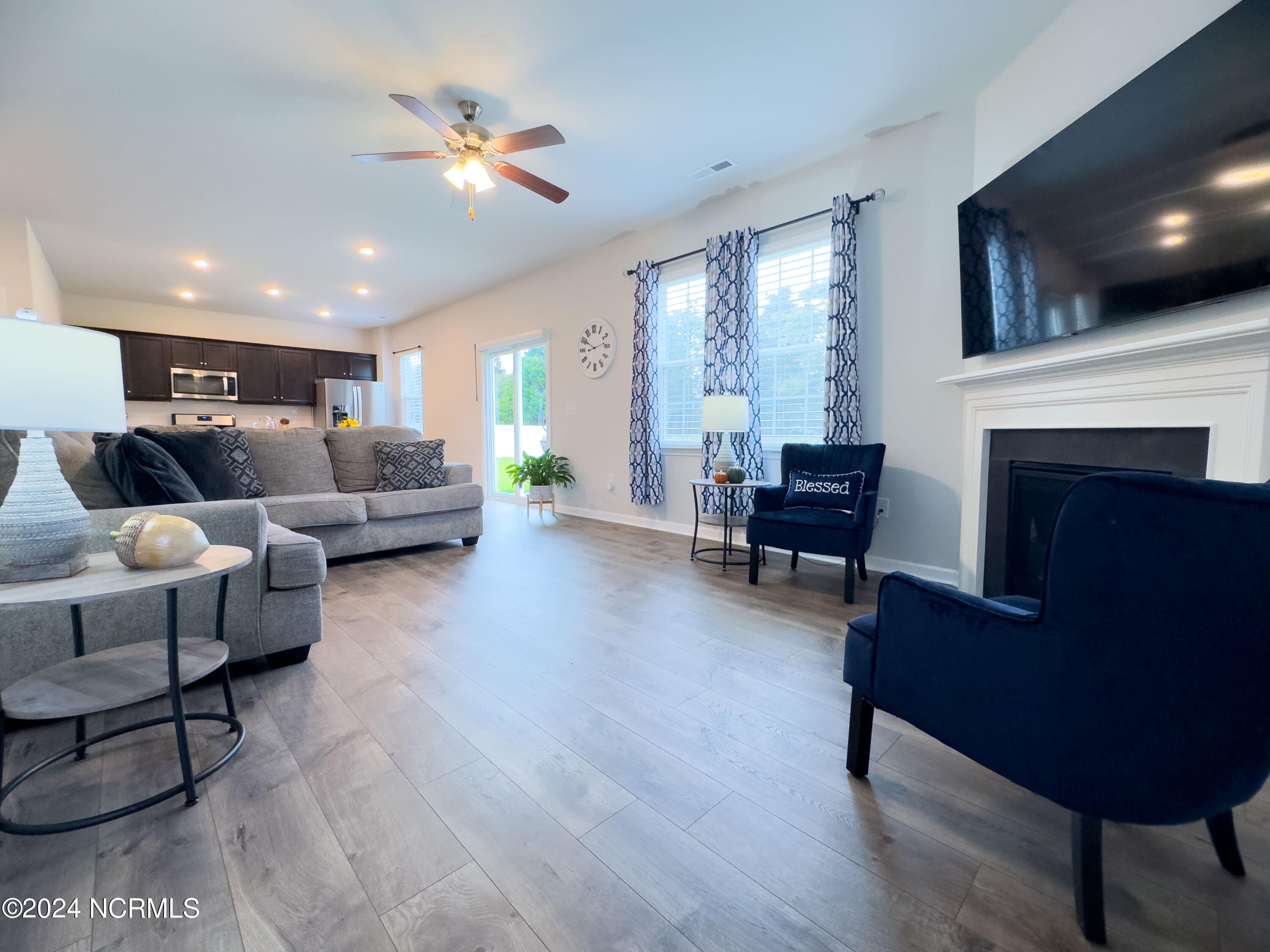 1120 Turtle Creek Road Greenville, NC 27858 - Photo 11 of 30 Living Room