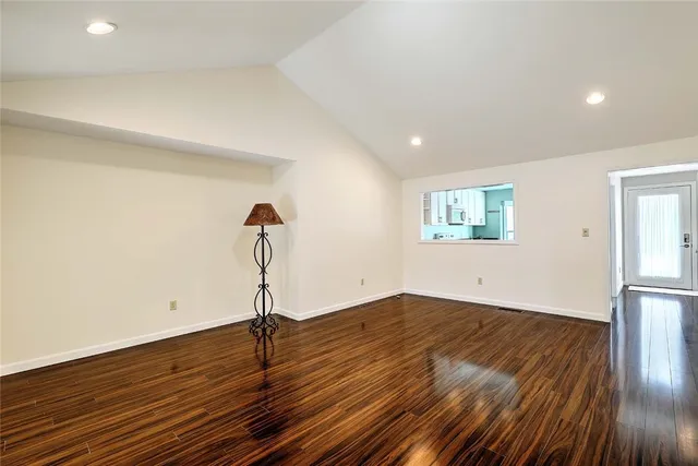 $479,000 | 12 Valley Lane, Unit 12, Portsmouth, RI 02871