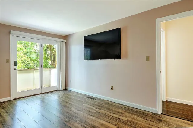 $479,000 | 12 Valley Lane, Unit 12, Portsmouth, RI 02871