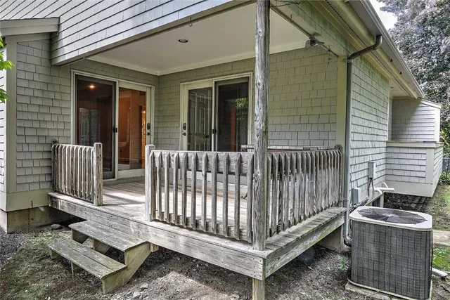 $479,000 | 12 Valley Lane, Unit 12, Portsmouth, RI 02871