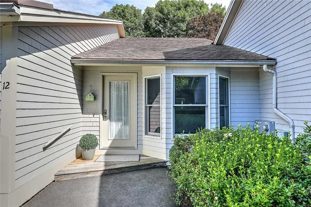 $479,000 | 12 Valley Lane, Unit 12, Portsmouth, RI 02871
