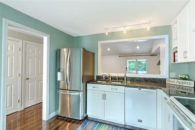 $479,000 | 12 Valley Lane, Unit 12, Portsmouth, RI 02871