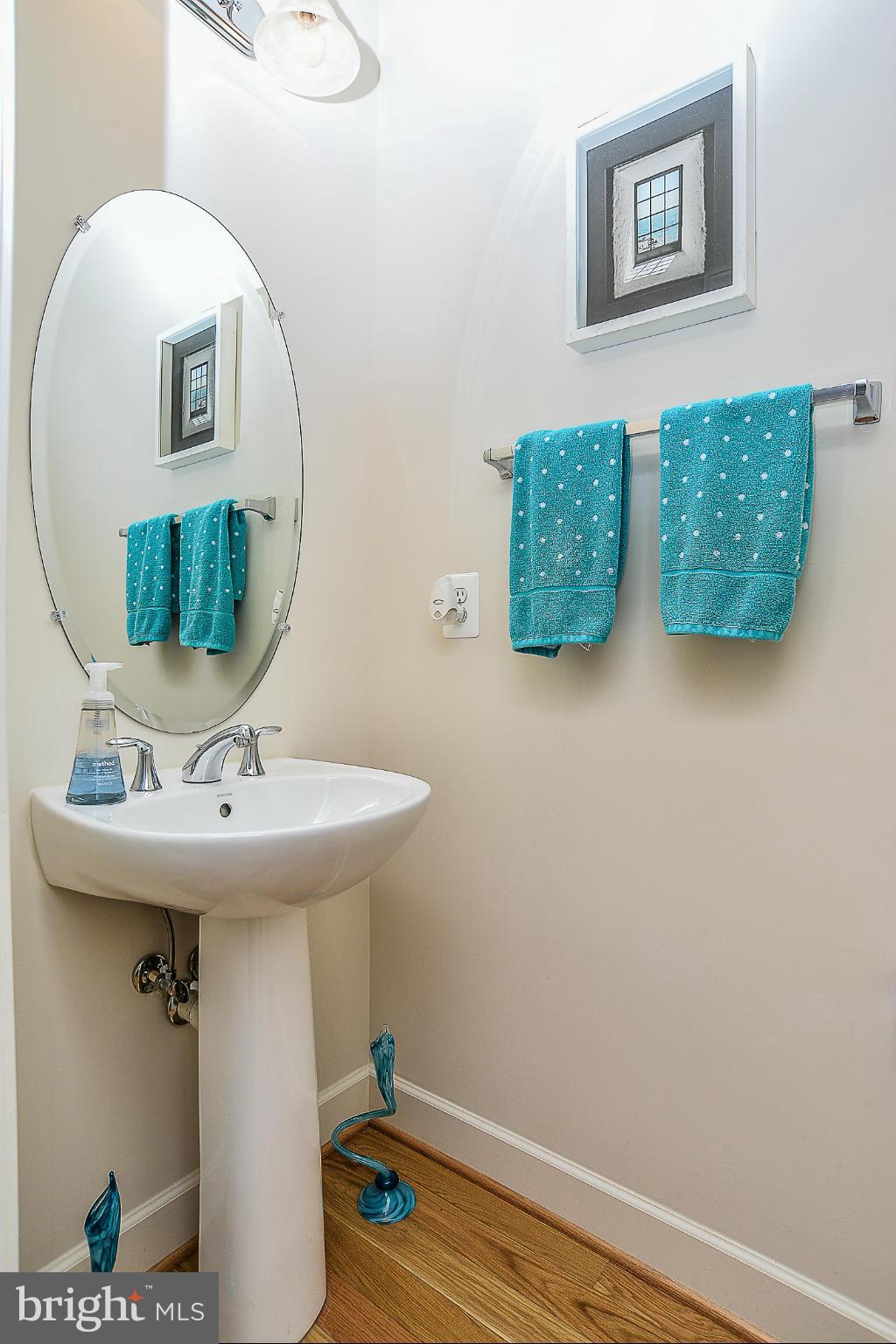 3347 Kemper Road Arlington, VA 22206 - Photo 14 of 28 Bath