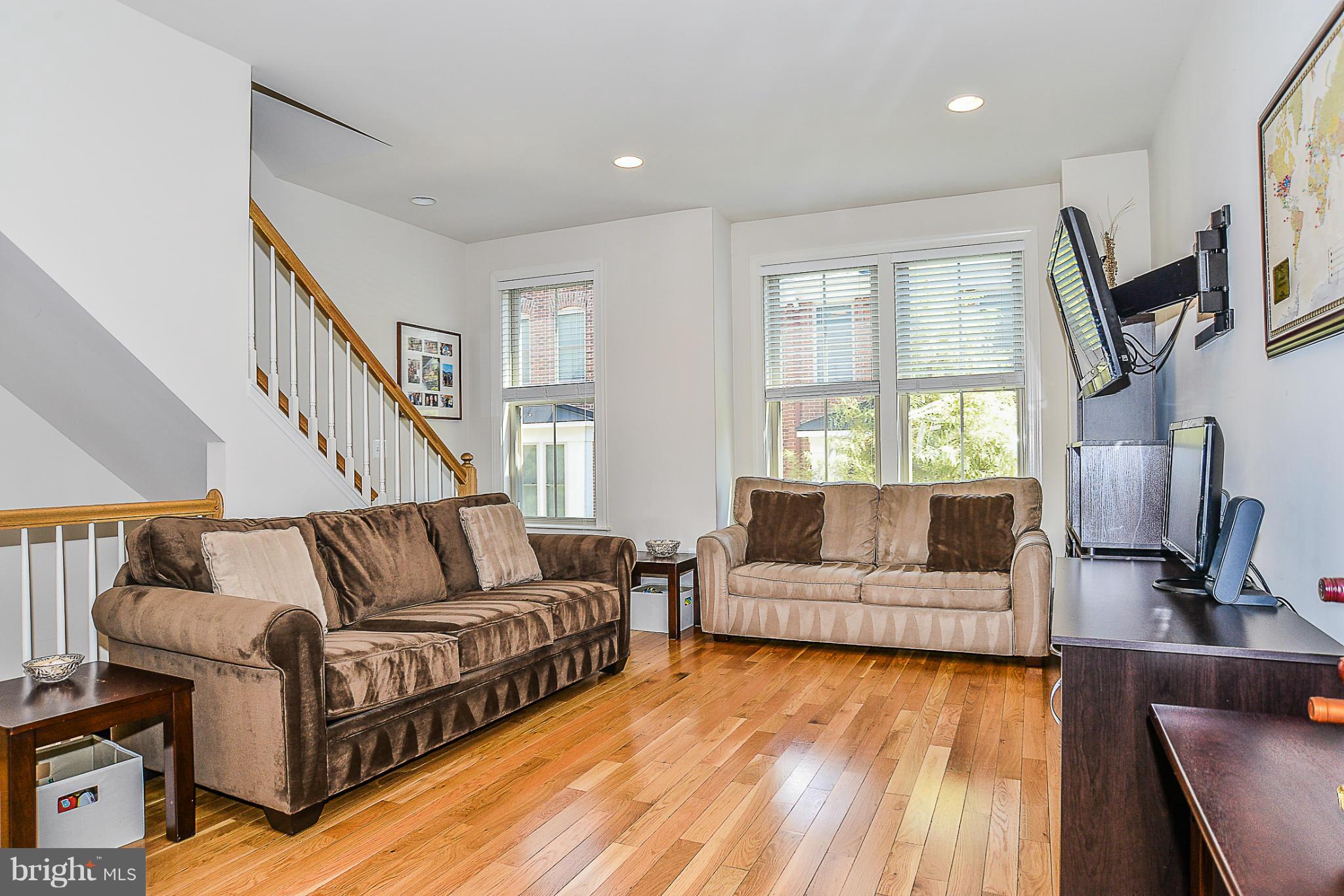 3347 Kemper Road Arlington, VA 22206 - Photo 8 of 28 Interior (General)