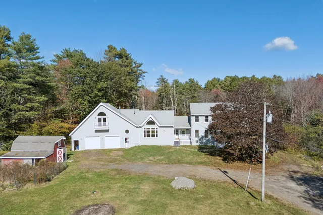 $649,999 | 17 Chestnut Drive, Topsham, ME 04086