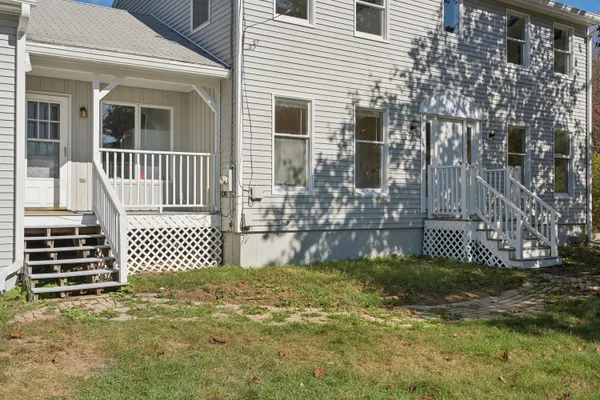 $649,999 | 17 Chestnut Drive, Topsham, ME 04086