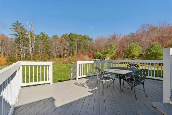 $649,999 | 17 Chestnut Drive, Topsham, ME 04086