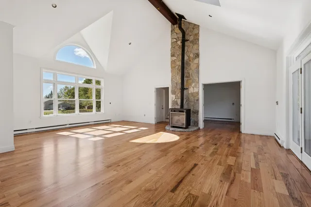 $649,999 | 17 Chestnut Drive, Topsham, ME 04086