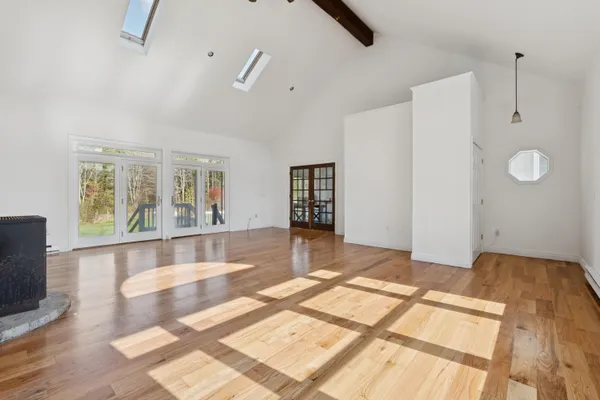 $649,999 | 17 Chestnut Drive, Topsham, ME 04086