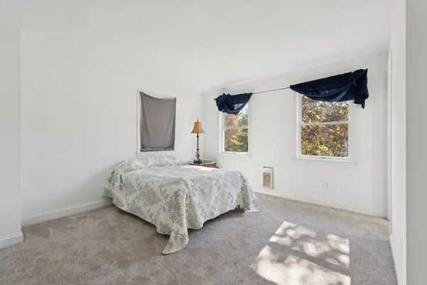 $649,999 | 17 Chestnut Drive, Topsham, ME 04086