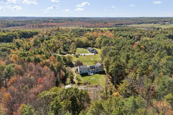 $649,999 | 17 Chestnut Drive, Topsham, ME 04086