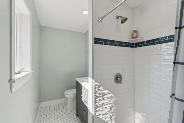 $649,999 | 17 Chestnut Drive, Topsham, ME 04086