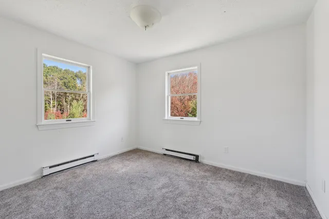 $649,999 | 17 Chestnut Drive, Topsham, ME 04086