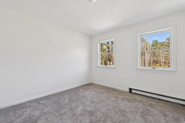 $649,999 | 17 Chestnut Drive, Topsham, ME 04086