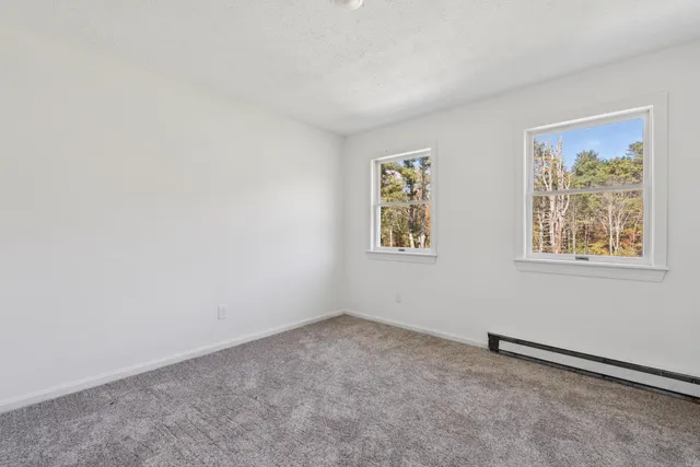 $649,999 | 17 Chestnut Drive, Topsham, ME 04086