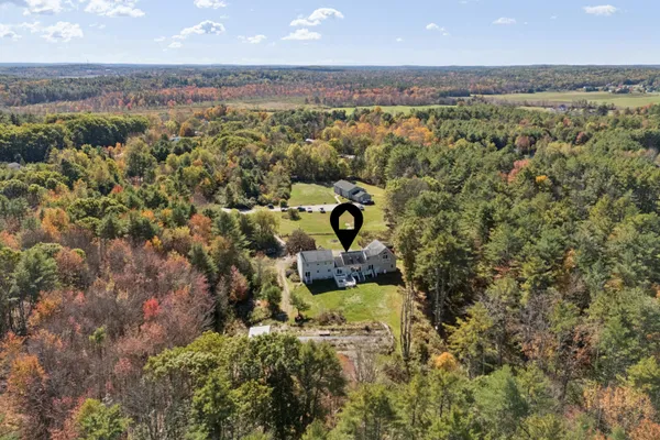 $649,999 | 17 Chestnut Drive, Topsham, ME 04086