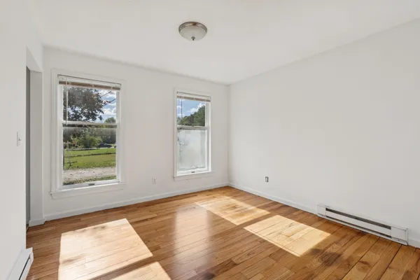 $649,999 | 17 Chestnut Drive, Topsham, ME 04086