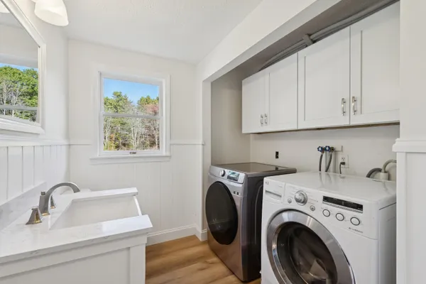 $649,999 | 17 Chestnut Drive, Topsham, ME 04086