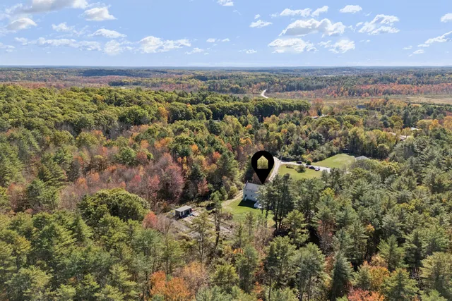 $649,999 | 17 Chestnut Drive, Topsham, ME 04086