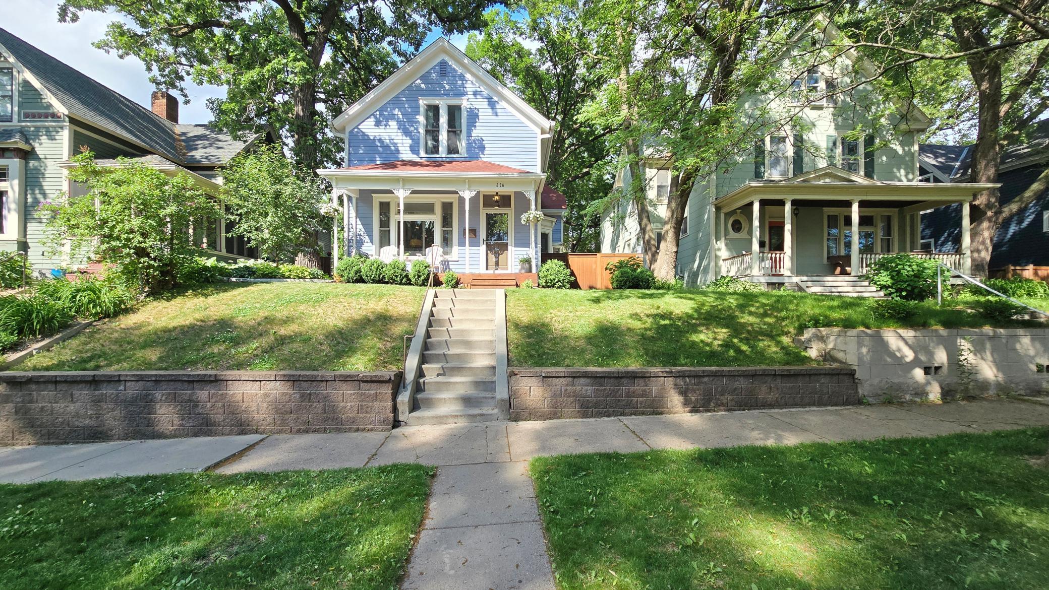 336 Maple Street St. Paul, MN 55106 - Photo 2 of 39