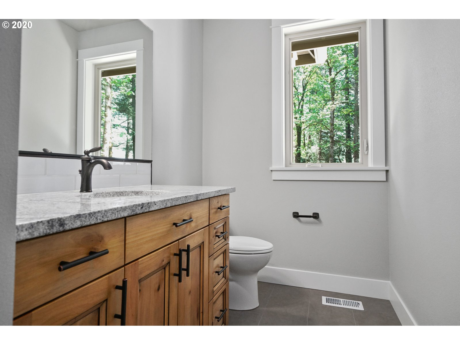 17399 Highway 211 Molalla, OR 97038 - Photo 13 of 32