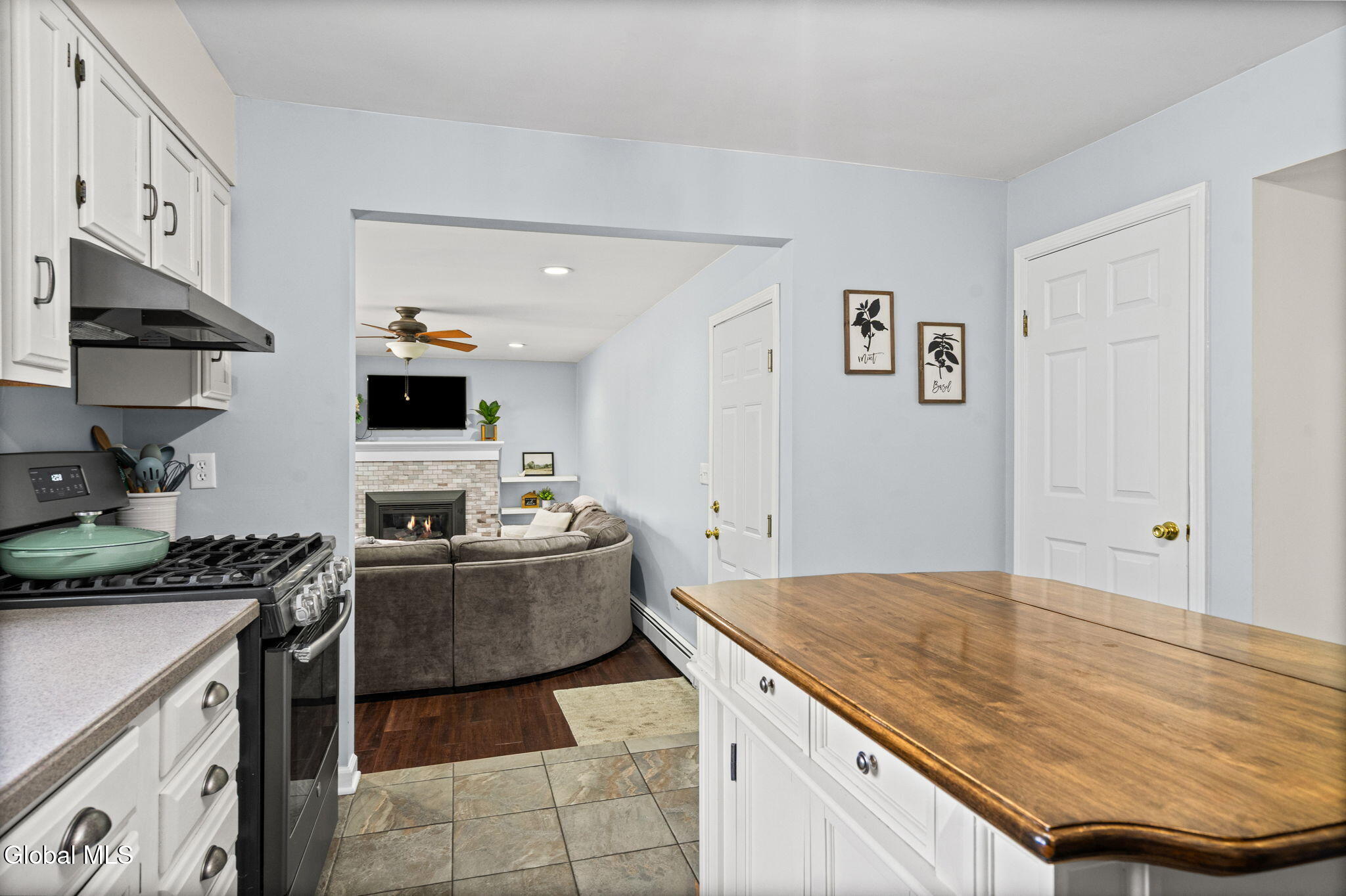 117 Woodin Road Halfmoon, NY 12065 - Photo 12 of 39 15-web-or-mls-117-woodin-rd