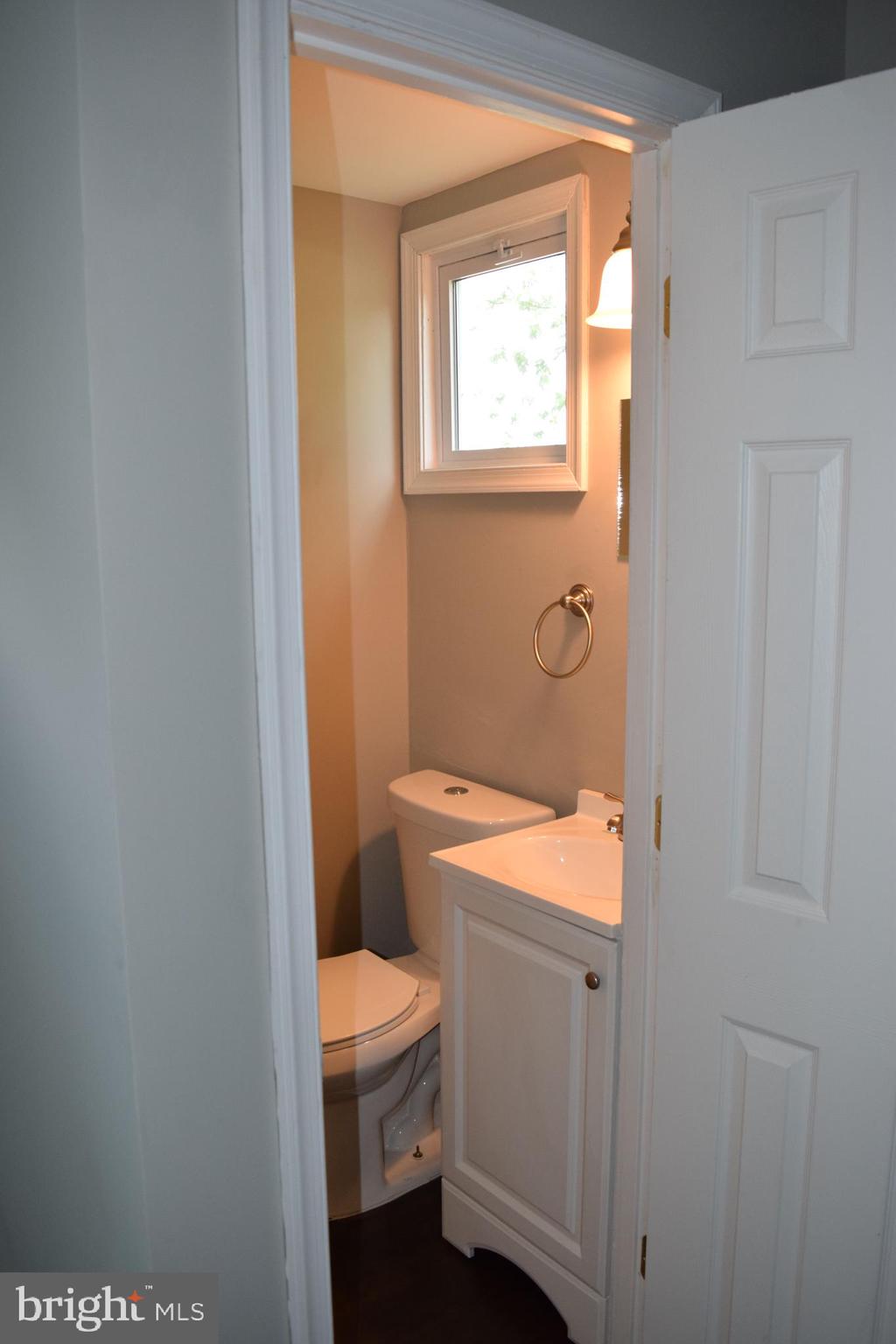 3301 Wild Cherry Road Baltimore, MD 21244 - Photo 6 of 43
