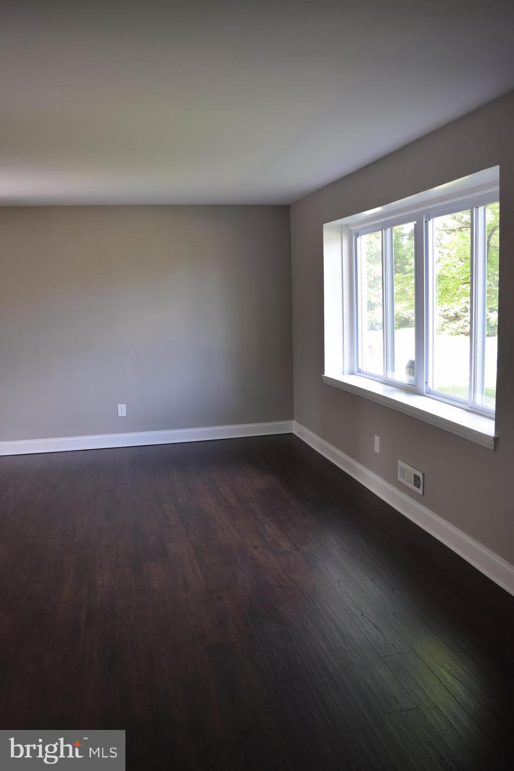 3301 Wild Cherry Road Baltimore, MD 21244 - Photo 9 of 43
