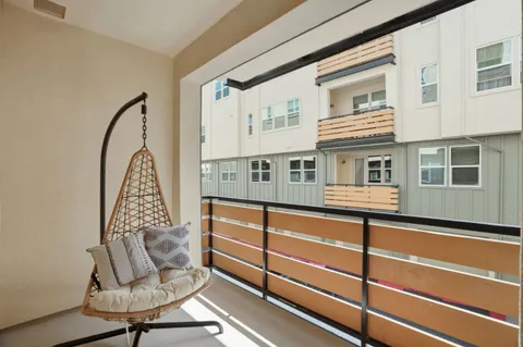 $878,000 | 2082 Mahuron Circle, San Jose, CA 95133