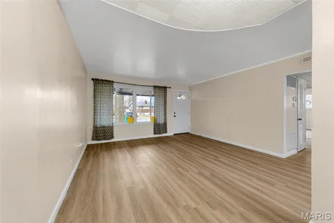 $135,000 | 9714 Lanier Drive, Moline Acres, MO 63136