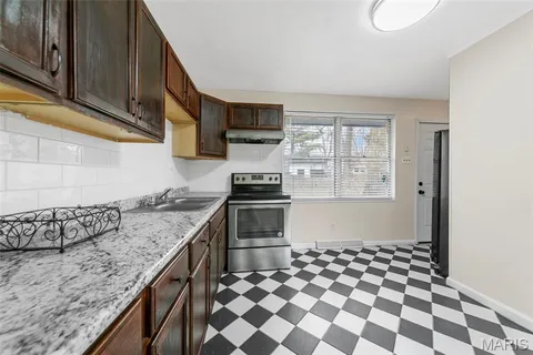 $135,000 | 9714 Lanier Drive, Moline Acres, MO 63136