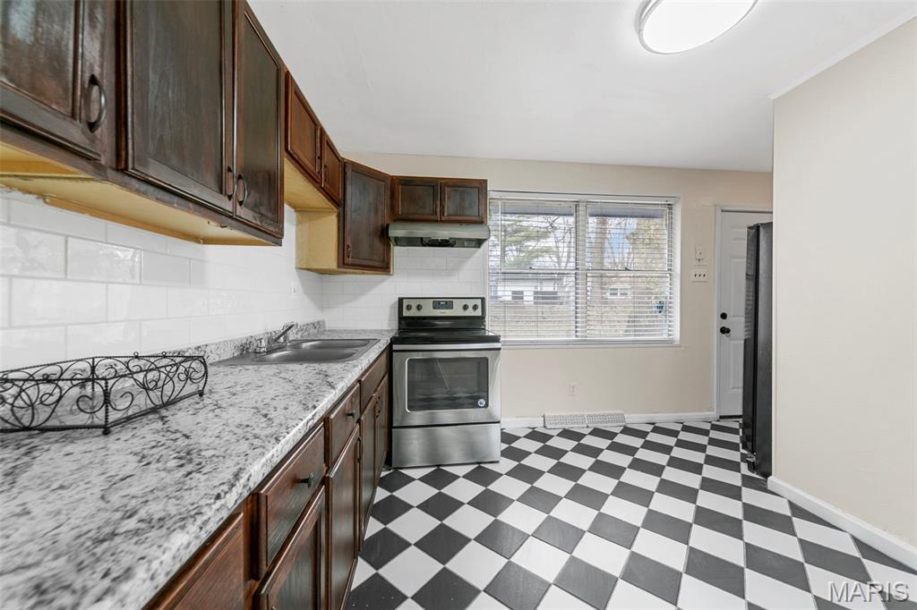 9714 Lanier Drive Moline Acres, MO 63136 - Photo 9 of 21