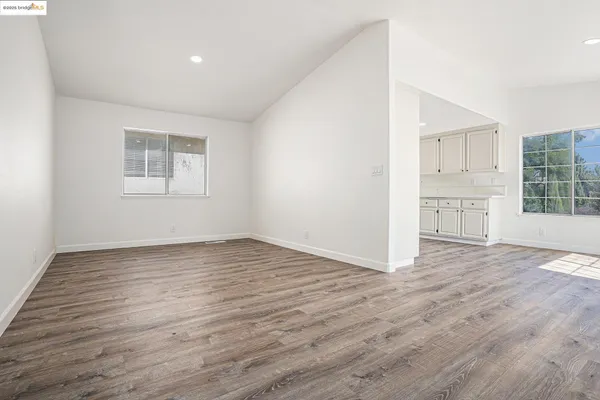 $899,999 | 5470 Lenora Road, Richmond, CA 94803