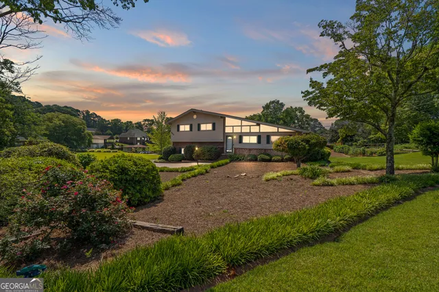 $650,000 | 536 North Lakeshore Drive, Carrollton, GA 30117