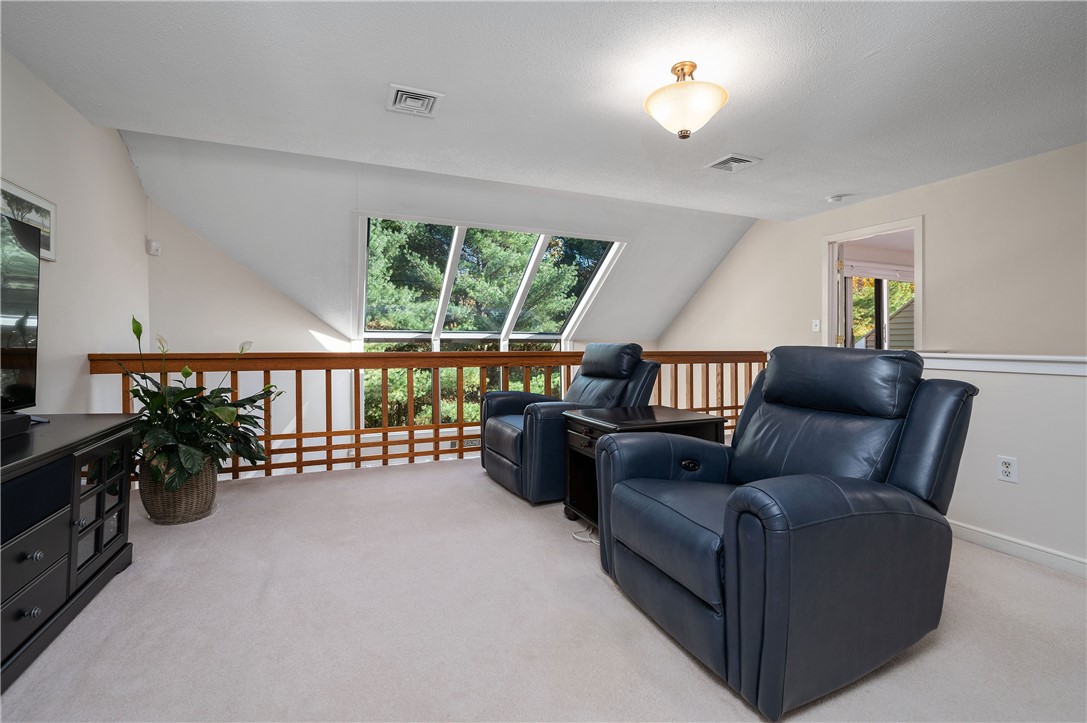 80 Fisher Road, Unit 10 Cumberland, RI 02864 - Photo 17 of 38 Gallery Image 17